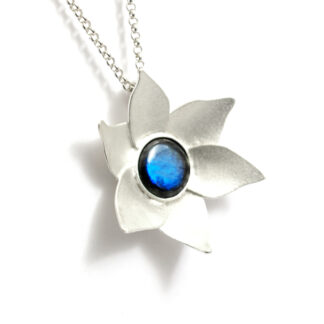 Etelä-Karjalan maakuntariipus iso.